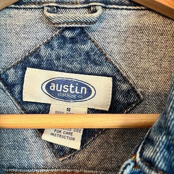 Austin Clothing Co. Women’s Denim Medium Wash Size Small - Picture 2 of 4